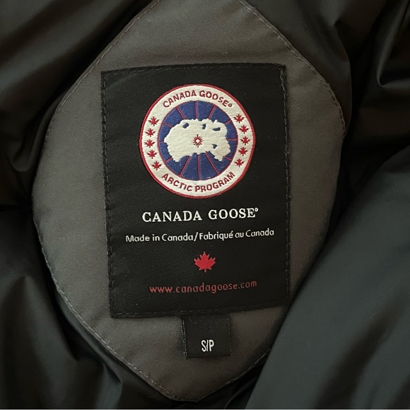Canada Goose Men’s Down Chateau Parka - Picture 6 of 16